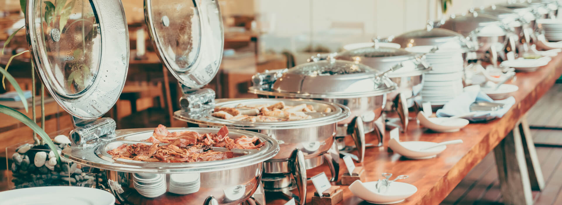 Catering service setup for a remote site catering program