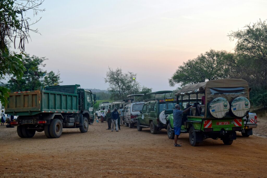 Cameron Facilities coordinating camp mobilisation logistics for a mining project